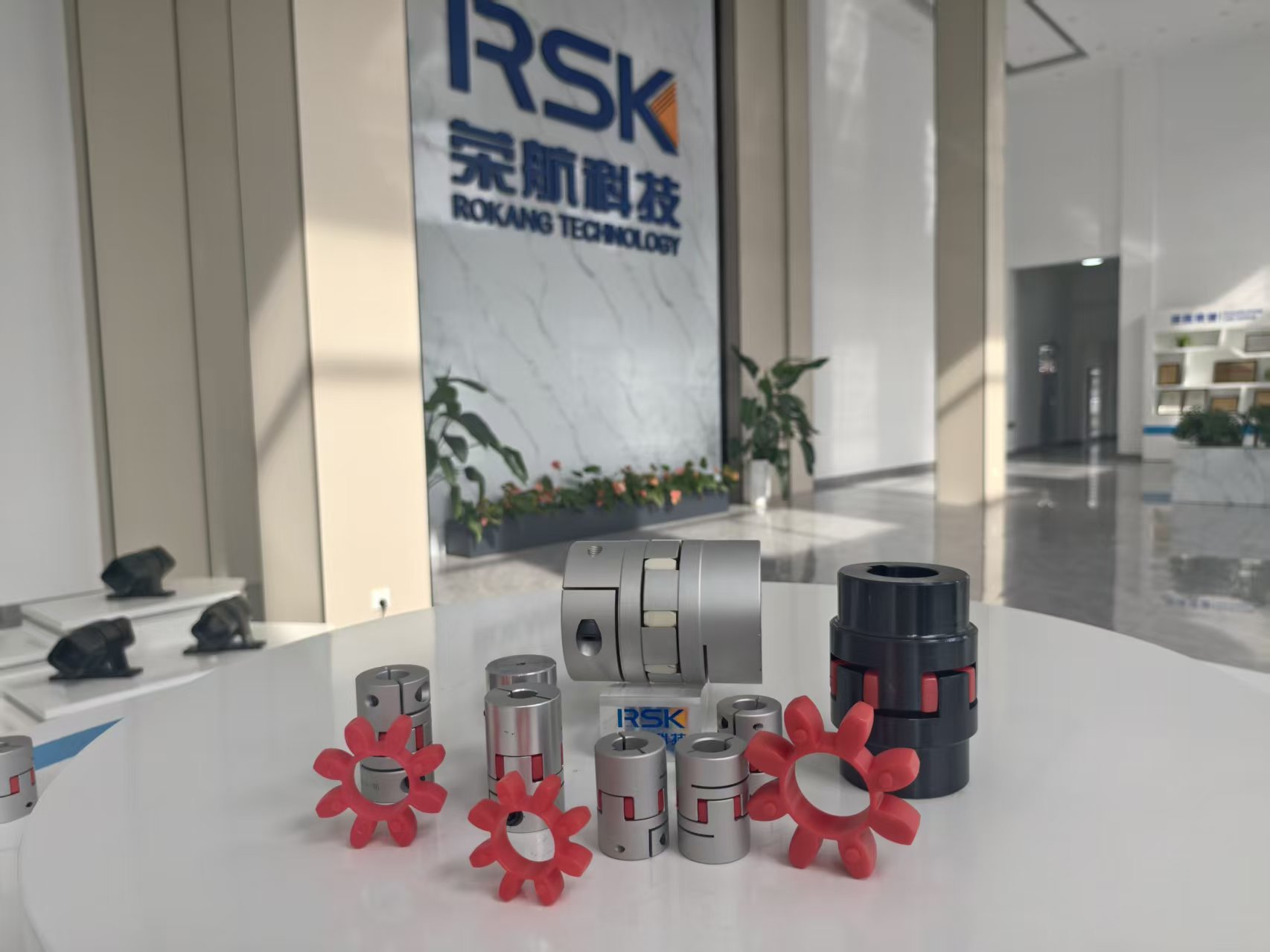 RSK-CPFC OEM de înaltă rezistență din aliaj de aluminiu falcă/păianjen cuplaje flexibile arbore tip clemă pentru transmisie cu motor