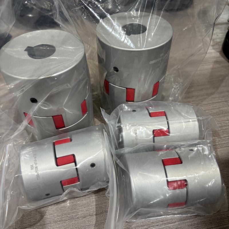 Tip de set de șuruburi cu inserție de păianjen din PU din aliaj de aluminiu cu canelură personalizată pentru roboți